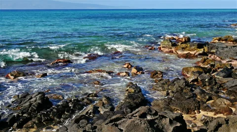 Beautiful ocean shore at sunset Видео 48596854