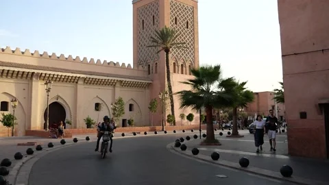 Beautiful old mosque in the centre of Marrakech Video stock 132342709
