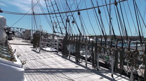 Beautiful old sailing ship Stock-Footage 39773381