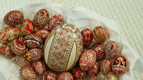 Beautiful Painted Easter Eggs in dolly shot on interior background Video stock 48831682