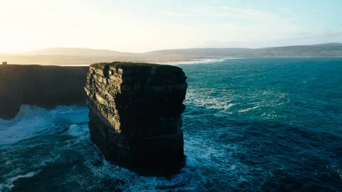 Beautiful Panning Aerial of the Cliffs at Downpatrick Head, Ireland 動画素材 123443323