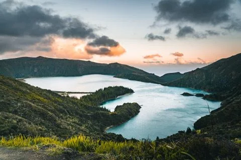 Beautiful panoramic view of Lagoa do Fogo, Lake of Fire, in Sao Miguel Island Foto stock