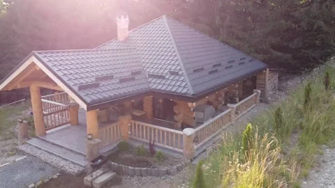 Beautiful Panoramic View of Log House in the middle of the forest 스톡 동영상 218479086