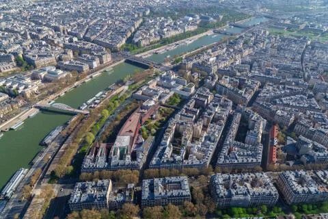 Beautiful panoramic view of Paris from the Eiffel Tower Stockfoto's
