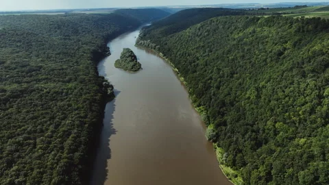 A beautiful panoramic view of the river canyon from a drone in sunny day Video stock 253224496