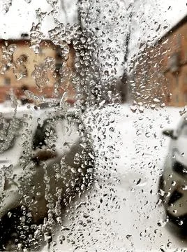 Beautiful patterns after the icy rain on the window. Foto stock