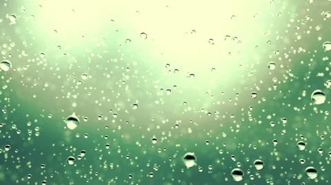 Beautiful rain drops fall in slow motion. Loopable Video stock 45663181