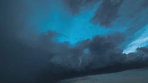 The beautiful rainy clouds stream in the sky. time lapse Video stock 133183786
