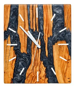 Beautiful rectangular wall clock made of a cut of a tree root and epoxy resin Foto stock