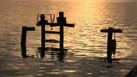 Beautiful reflection of the sun at the harbour Stock Footage 162265540