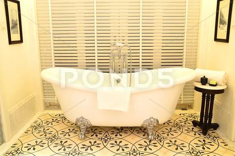 Beautiful retro bathtub Stock Photos