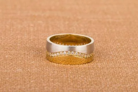 Beautiful ring with gems. Foto stock