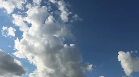 Beautiful running clouds Stock-Footage 21251546