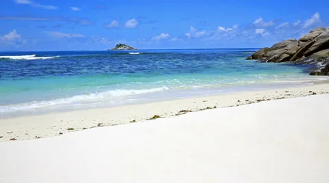 Beautiful sandy beach 動画素材 36582887