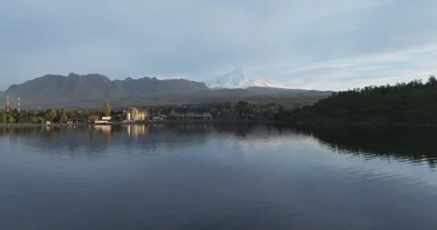 Beautiful scene that conveys the tranquility of Pucon, its beautiful beach .. Stock Footage 289304508