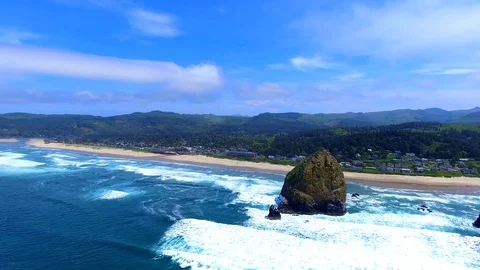 Beautiful scenery of Haystack Rock - Oregon USA 스톡 동영상 99095877