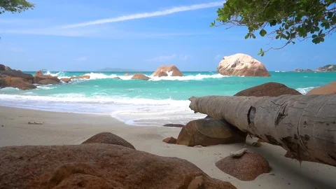 A beautiful, secluded beach on Praslin, Seychelles Stock Footage