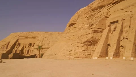 Beautiful setting of the temple of nefertari next to the temple of Abu Simbel Stock Footage 142157547