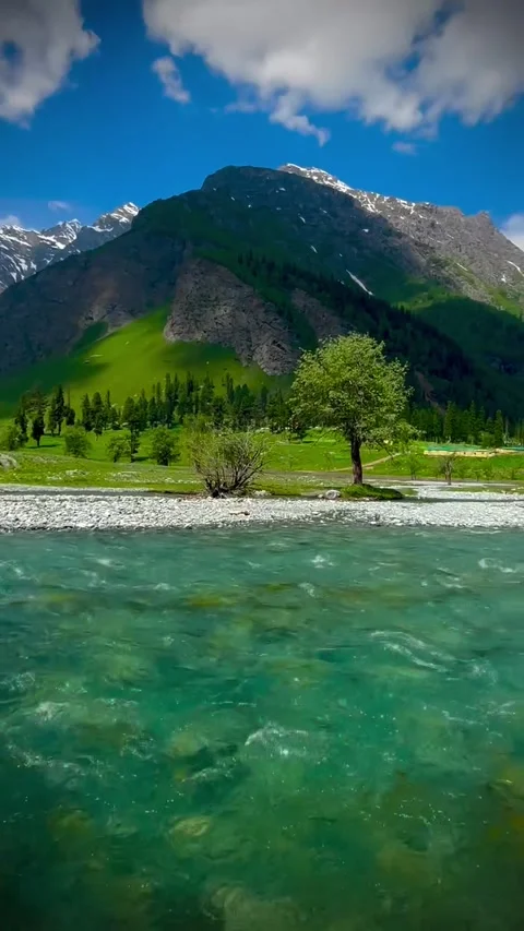 BEAUTIFUL SKARDU ROADSIDE Video stock 323717946