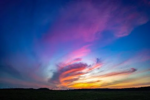 Beautiful sky background with clouds after sunset. Red yellow sky. Foto stock