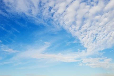 Beautiful sky with fluffy clouds. Texture Foto stock