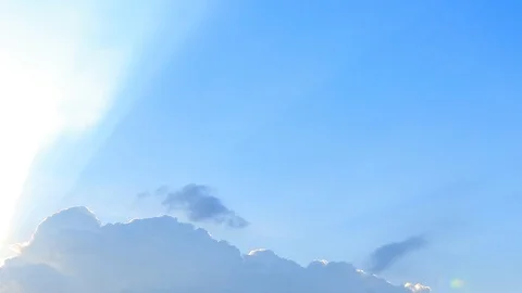 Beautiful sky ray of sunshine Vídeo Stock 89459761