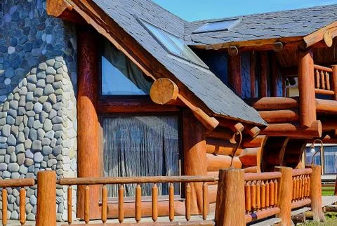 Beautiful solid log house for living. Stock-Fotos