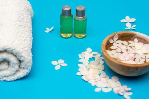 Beautiful spa composition on massage table in wellness center Foto stock