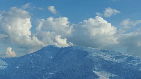 Beautiful summer mountain landscape 库存影片 340886741