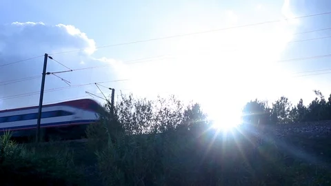 Beautiful sun and train. 動画素材 92911176