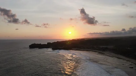 The Beautiful sunset above the beach Video stock 196722333