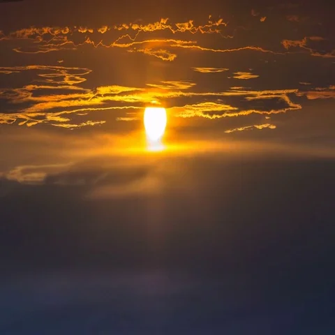 The beautiful sunset on the background of the dark cloud. Time lapse Video stock 69449105