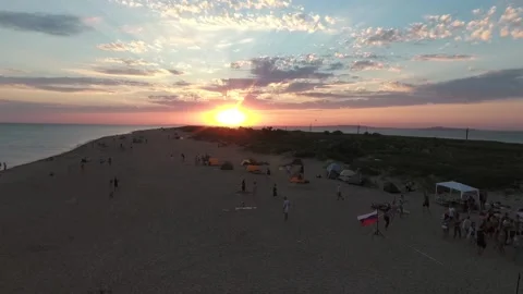 Beautiful sunset on the beach Stock-Footage 171077362
