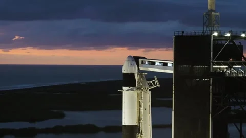 Beautiful Sunset Behind a Spacecraft Rocket Launch Station Stockbeeldmateriaal 259404446