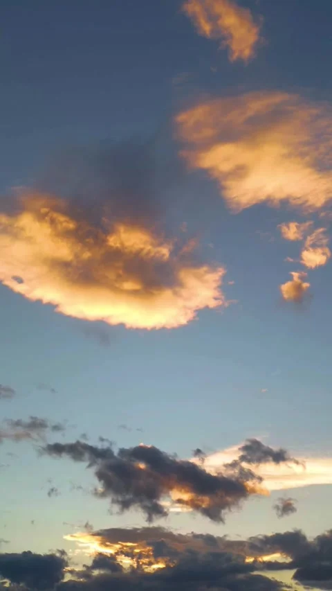 Beautiful Sunset Clouds Time Lapse Vertical Video Stock-Footage 334875174
