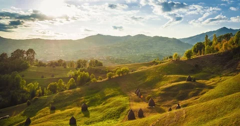 Beautiful sunset light over mountain landscape timelapse. Stock Footage 129697752