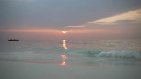 Beautiful sunset in the Maldives. Stock Footage 146651966