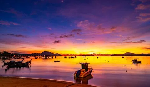 Beautiful sunset or sunrise over the sea with colorful clouds,Amazing cloud.. Stock Photos