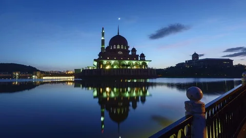 Beautiful sunset or sunrise timelapse at Putra Mosque, Putrajaya. Stock Footage 88614697