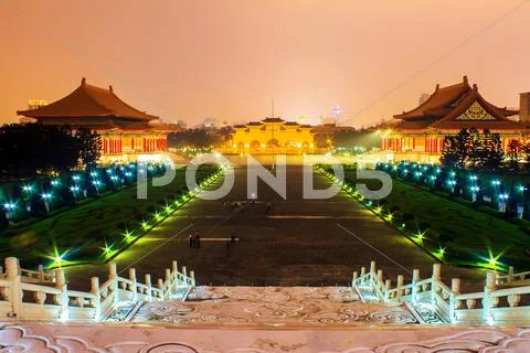 Beautiful sunset over the national taiwan democracy square Stock Photos