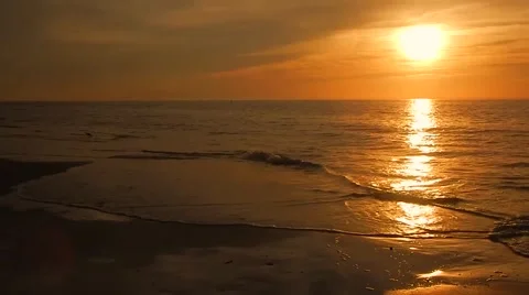 Beautiful sunset over ocean Stock-Footage 45479626