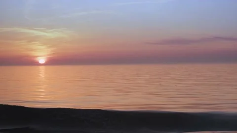 Beautiful sunset over the ocean Video stock 160068763