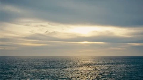 Beautiful sunset in Pacific ocean 動画素材 84141940