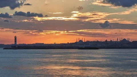 Beautiful sunset panorama time lapse in Istanbul, Turkey Stock Footage 137960848