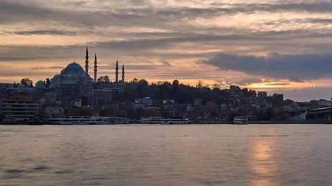 Beautiful sunset panorama timelapse and evening time in Istanbul Stock Footage 131333859