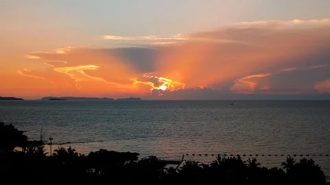 Beautiful sunset. Static frame. Bright red sunset on the Gulf of Thailand Stock Footage 98855170