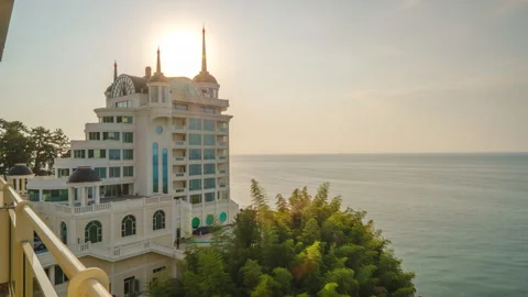 Beautiful sunset time lapse of luxury seaside resort Castello Mare. 스톡 동영상 269972761