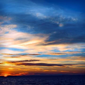 Beautiful sunset under river Фото