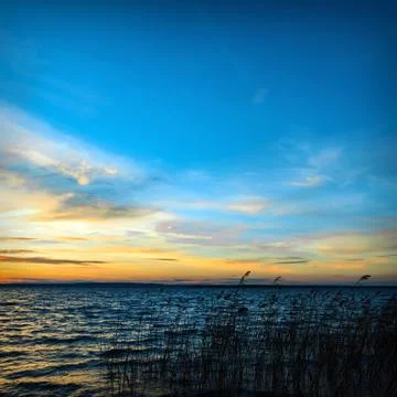 Beautiful sunset under river Foto stock
