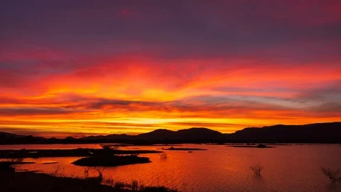 Beautiful sunset/sunrises sky. 4k time-lapse Stock-Footage 100657354